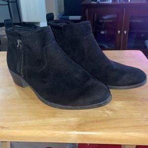 black ankle booties